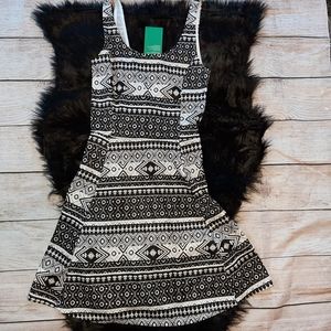H&M Tank Skater dress a black and white pattern